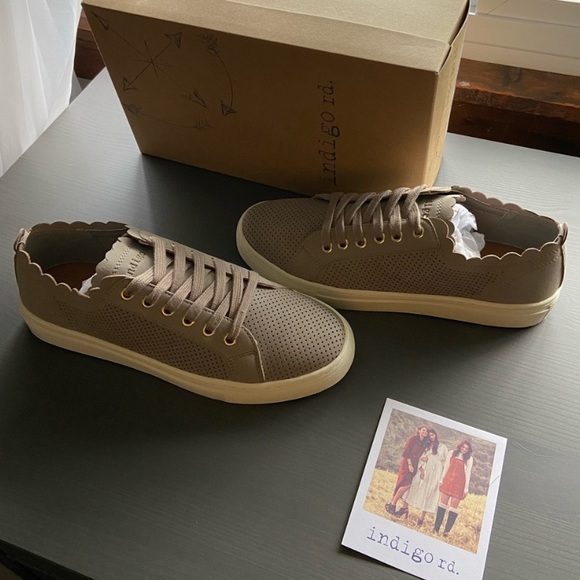 Francesca's Collections Shoes - Grey Sneakers